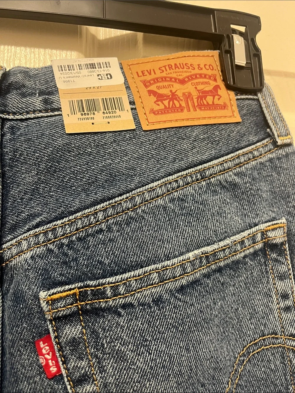 Levis levi relaxed